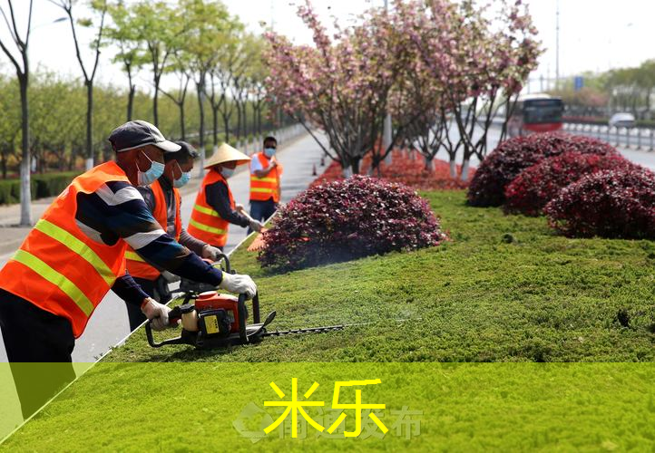 羽毛球如何快速出网球拍